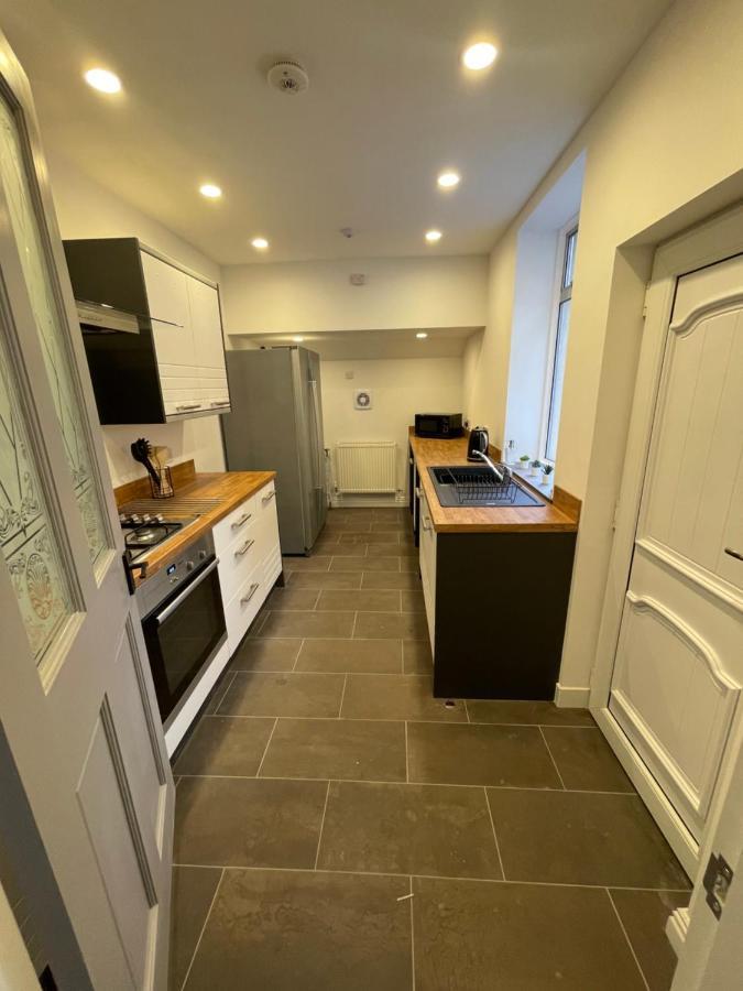 Bentley Place Crewe Exterior foto